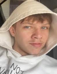 Hazel Lockwood's Instagram, Twitter & Facebook