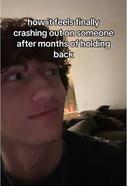 alex (@notalexlindsay)