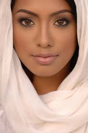 Best Makeup Styles For Dark Skin Celebrity Style Mag Beautiful Eyes Woman Face Pretty Face