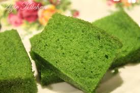 Walaupun ada pelbagai versi resepi untuk membuat kek lumut. Kek Lumut Azie Kitchen