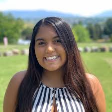 Janie Hubbard's Instagram, Twitter & Facebook