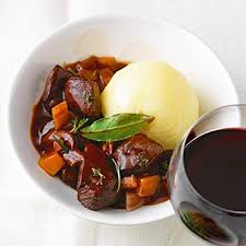 Hirschgulasch Mit Steinpilzen Rezept Steinpilze Rezept Rezepte Gulasch Rezepte