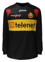 On top of the shield is a crown. Ultrafifa Kv Mechelen Fifa 12 Original