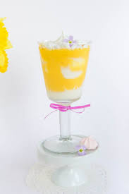 Erfrischendes Mango Dessert Mit Joghurt Sommer Rezept Rezept Mango Desserts Dessert Joghurt Dessert