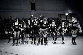 It lies on the banks of the river derwent in the south of derbyshire, of which it was traditionally the county town. Roller Derby Protection Tsg