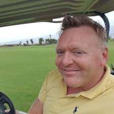 Kevin Isaac (@comedyelvis)