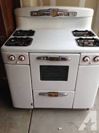 Maybe you would like to learn more about one of these? 1950 Tappan Deluxe Gas Stove 800 Antique Kitchen Stoves Vintage Stoves Vintage Kitchen