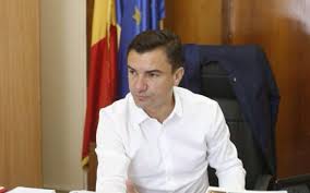 Mihai chirica, el însuși infectat, mesaj către protestatarii de la iași. Cum A CumpÄƒrat Copilul De 11 Luni Al Primarului Mihai Chirica Un Teren De 250 000 De Euro Tutore I A Fost Bunica PensionarÄƒ