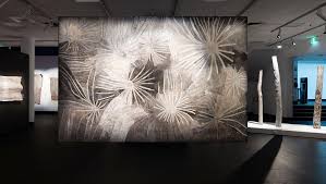 Nyapanyapa Yunupiŋu Australian Artists National Art Space Gallery