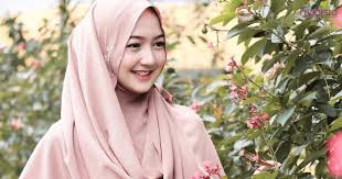 Merubah nasib dengan al waqiah. Hidup Rasa Dipermudahkan Lepas Jadikan Surah Al Waqiah Sebagai Amalan Tiap Hari Hijabista