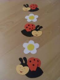 Wenn du dich nicht selbst herausfordern willst oder nur müde davon bist, es zu versuchen, gibt dir unsere website codycross dekorative kette aus papier oder blumen antworten und alles, was du sonst noch brauchst, wie cheats, tipps, einige nützliche informationen und komplette. Fensterbild Kette Deko Tonkarton Basteln Fruhling Ostern Marienkafer Blume N Fensterbild Kette Basteln Fruhling Ostern Basteln Weihnachten Basteln Fruhling
