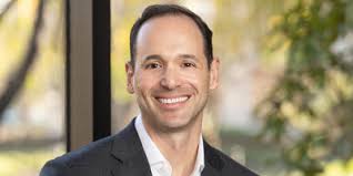 Latham Watkins Advises Pallet