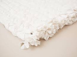 Dieser hübsche teppich ist leicht zu stricken und macht die wohnung gemütlich. Craftmaterialen Gereedschappen Etsy Nl Upcycling Bommel Teppich Diy Anleitungen