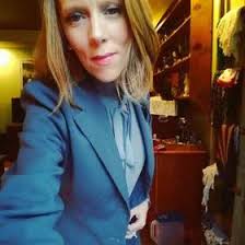 Jeni Cox's Instagram, Twitter & Facebook