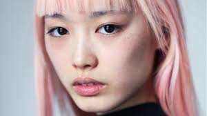 Due to the subjective nature of color judgment and other factors (such as the lighting on the characters) there is an overlap between this. Pink Hair Don T Care Rose Colored Locks On The Runway I D