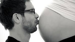 Schwangerschaft Was Spurt Das Baby Im Mutterbauch 1 Vaterzeit