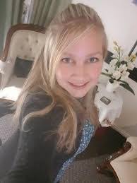 Hannah Louise's Instagram, Twitter & Facebook