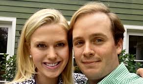 Julia Hoyt's Instagram, Twitter & Facebook