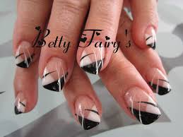 Appliquez ensuite votre gel de couleur en couche fine. Bi Color Feerique Jusqu Au Bout Des Ongles