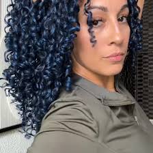 Azul 💙🥶🦋💦 #curlyhair #curlyhaircolor #curlyhairstyles #coolblue