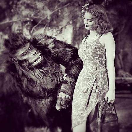 Julie's first film role was in NABONGA (1944) when she was only 18. It's a  strange film, to say the least 🦍🍃👑 • #julielondon #julielondonlove  #therealjulielondon #cultofjulie #mrsbobnytroup #nabonga #1940s #1940sfilm  #filmseries