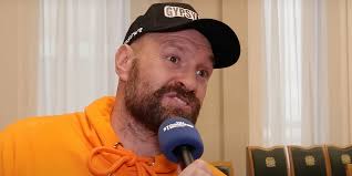 Powerlifter's priceless reaction after Anthony Joshua encounter