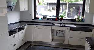 The sink can be cleaned with just a simple sponge and soap with no need for expensive natural design: Granitarbeitsplatten Schnittfeste Granitarbeitsplatten