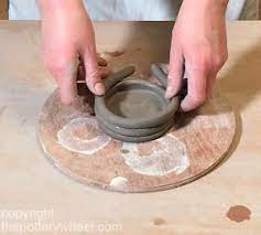 Über 7 millionen englischsprachige bücher. 4 Ways To Make Pottery Without A Wheel Hand Building Clay