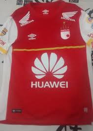 Il club independiente santa fe, noto anche come santa fe, è una società calcistica colombiana, con sede nella capitale bogotà.milita nella categoría primera a, massima serie del campionato colombiano di calcio, della quale ha vinto nove edizioni. Independiente Santa Fe Home Fussball Trikots 2015 Sponsored By Huawei