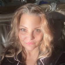 Looking for a great lunch spot that allows dogs in patio