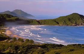 Nesses tempos de disputas, turistas de vários lugares do brasil e do exterior procuram casas para alugar em florianópolis, com destaque para as praias do campeche e dos ingleses. As 12 Melhores E Mais Belas Praias De Santa Catarina Viagem E Turismo