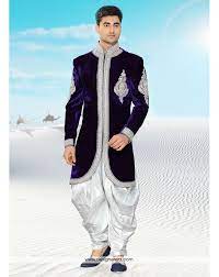 Dhoti merupakan pakaian untuk kaum lelaki. Baju Tradisional India Fathin Najwa
