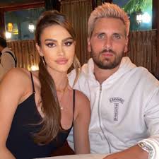 Keeping up with the kardashians star scott disick has been transparent on the show about his questionable dating history. Amelia Hamlin Found A Way To Bring Scott Disick With Her Everywhere E Online Au