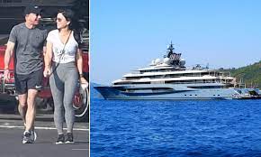 Another day, another reason that we must simply eat the rich. Jeff Bezos Did Not Pay 3m To Rent The World S Largest Charter Yacht For A Week Daily Mail Online