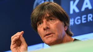 Das aktuelle programm der bayern dürfte jogi löw gefallen! Kommentar Low Bleibt Aber Der Dfb Braucht Einen Plan B Ndr De Sport Fussball