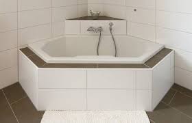 eckbadewanne eckig und unten dann fach einbauen eckbadewanne badezimmerideen badezimmer