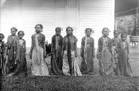 Hasil gambar untuk putri kuno bugis