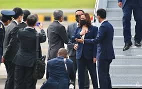 Vp harris starts asia trip in singapore 05:29. Gbl Iwmur4upkm