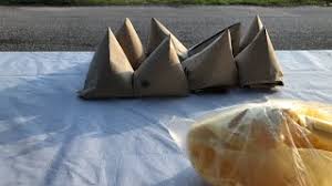 Cara melipat kertas bungkus gorengan | gift paper bag. Cara Membungkus Nasi Lemak Seringgit Youtube