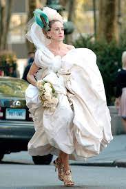 Carrie Bradshaw S 50 Best Looks Of All Time Carrie And Big Carrie Bradshaw Shoes Carrie Bradshaw
