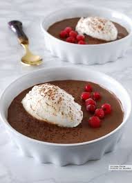 Islas Flotantes Con Chocolate Receta De San Valentin Recetas Faciles Postres Recetas De Comida Para Perros Dulces