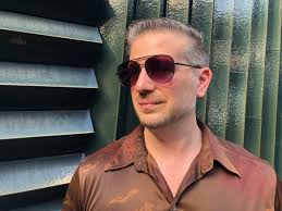 Oliver Bach (@OliverBachMusic)