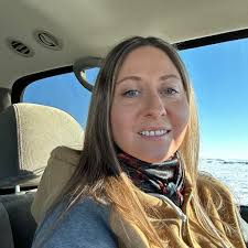 What summer activities and sports are available for kids in Plentywood?