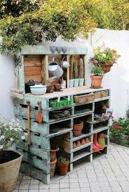 Potting Bench Made From Pallets Pallets Garden Garden Projects