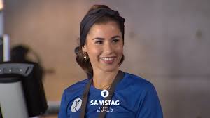 Muss die traumhochzeit mit julian büscher warten? Sarah Lombardi Facebook