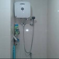 Alat pemanas ini memanfaatkan panas yang dihasilkan dari kompresor ac. Jual Kran Mini Mixser Kran Air Panas Dingin Water Heater Tabung Ariston Jakarta Pusat Sahabat Sanitary17 Tokopedia