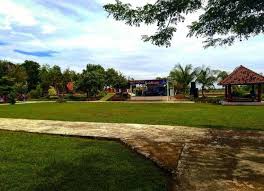 Kabupaten ini diresmikan oleh menteri dalam negeri indonesia, mardiyanto, pada 29 oktober 2008. Lima Spot Wisata Seru Kabupaten Tulangbawang Barat Lampung