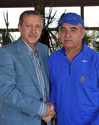 Ünlü türkücü i̇brahim tatlıses 1 ocak 1952'de şanlıurfa'nın bir köyünde dünyaya geldiğini belirtmiştir. Ibrahim Tatlises In Siyasetle Imtihani Sozcu Gazetesi