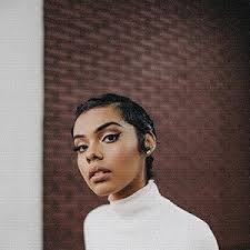 Amazon.in: Elizabeth Su: books, biography, latest update