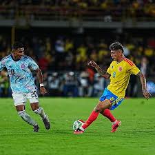 Colômbia vence Costa Rica com Carrascal no lugar de James